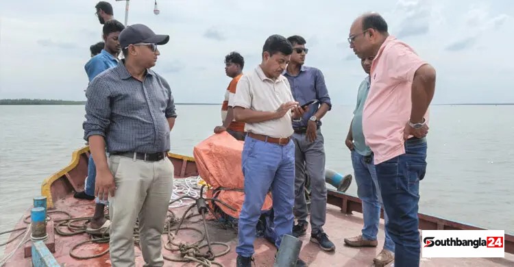 ২ দিনেও হদিস মেলেনি ডুবে যাওয়া কয়লাবাহী জাহাজ