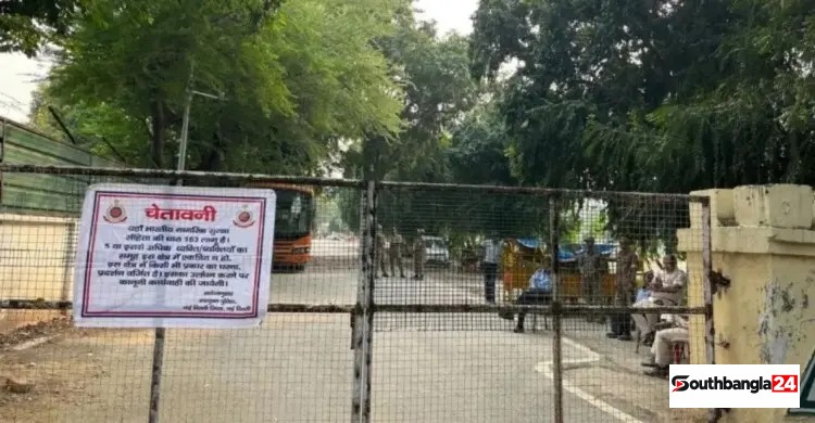 মোদীর বাসভবনের কাছে মসজিদ ভাঙার কাজ স্থগিত