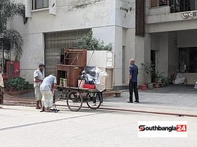 আজিমপুরে সরকারি ফ্ল্যাট ছাড়ার নোটিশ: বিপাকে শিক্ষার্থীরা