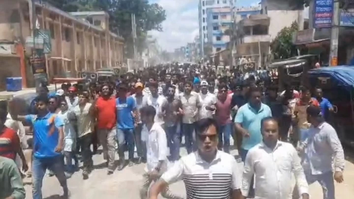 ছাত্রলীগের হামলায় জয়পুরহাটে ছাত্রদলের বিক্ষোভ মিছিল