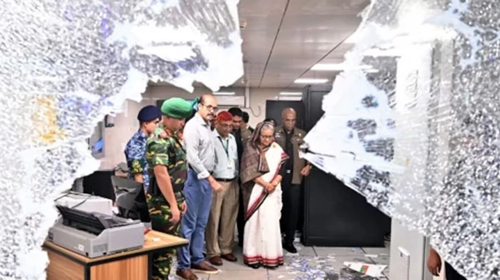 ক্ষতিগ্রস্ত মেট্রোরেলের স্টেশন এক বছরেও চালু করা সম্ভব হবে না: সেতুমন্ত্রী