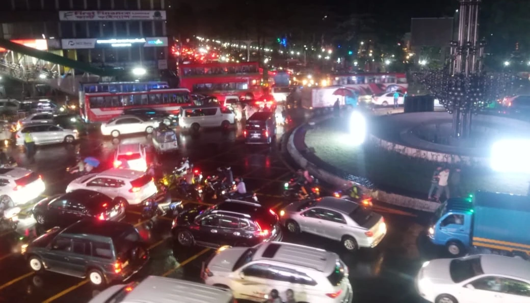 ‎তীব্র যানজটে জনদুর্ভোগ চরমে