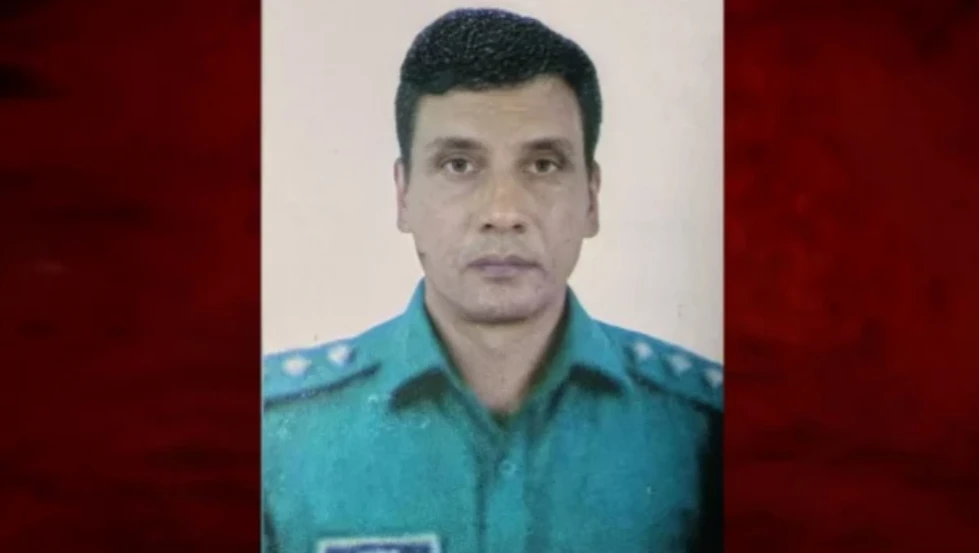 ভারতে অনুপ্রবেশকালে বিএসএফের হাতে আটক পুলিশ কর্মকর্তার পরিচয় পাওয়া গেছে