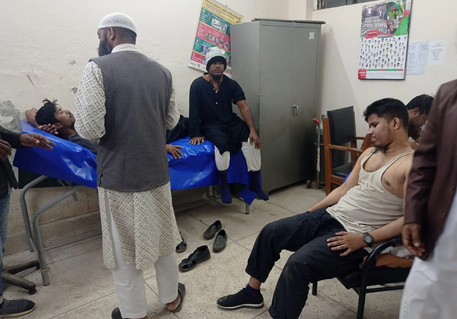 ভোলার বোরহানউদ্দিনে জামায়াতের প্রচারণায় কোদাল-লাঠিসোঁটা নিয়ে হামলা, আহত ১৩